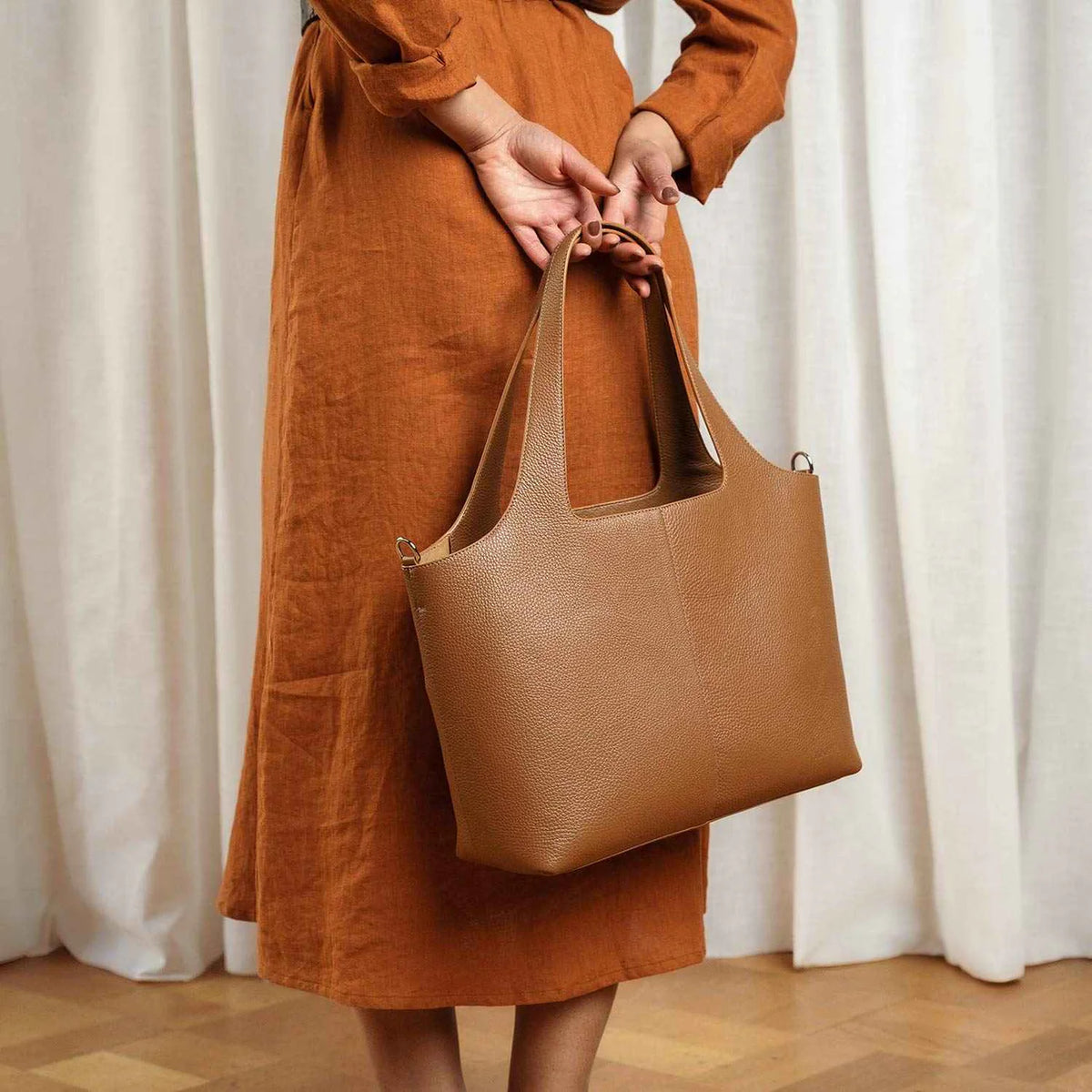 Aava Tote-laukku, konjakki